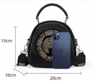 Сумка Небольшая удобная сумка, со стильным дизайном .
Материал: натуральная кожа
Размер и внутреннее наполнение - см.фото