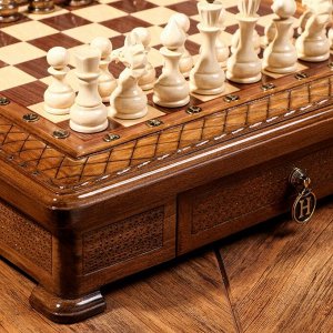 Шахматы ручной работы "Люкс", с ящиками, на ножках, 50х50 см, массив ореха, Армения