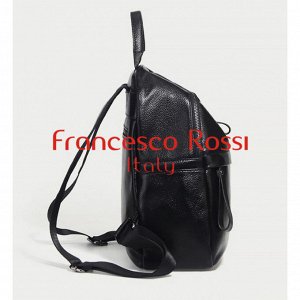 Calvino Модный рюкзак для девушек из натуральной кожи. Изделие выполнено в 4 классических цветах: красный, черный, серый и синий. Размеры: длина – 27 см, ширина - 13 высота, 32 – см. Его строгий стиль