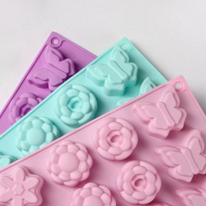 Форма для выпечки Доляна «Сердце, бабочка, цветок», силикон, 29,8*19,7 см, 20 ячеек (d=4,3 см), розовый