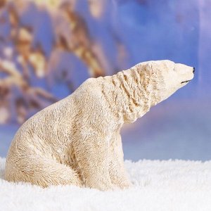 Фигура "Белый медведь сидит"