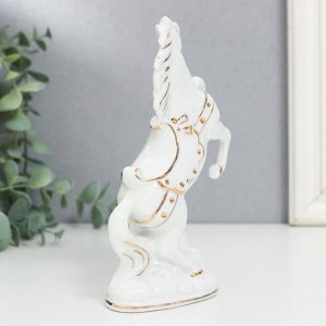 Сувенир керамика "Конь на дыбах" белый с золотом, 16х9х4,8 см