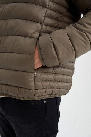 Синтетическая двусторонняя куртка Slim Fit с капюшоном