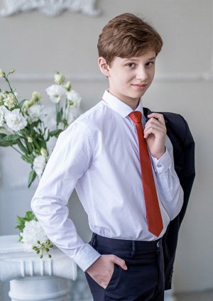 Сергей галстук красный