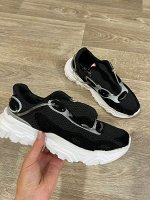 КРОССОВКИ