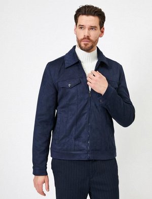 Замшевое пальто с классическим воротником и двойным карманом