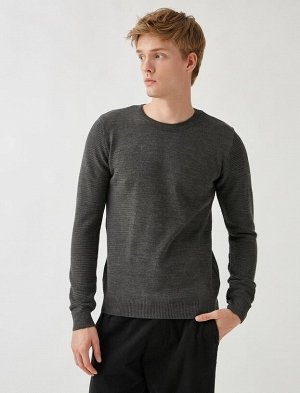 Базовый свитер