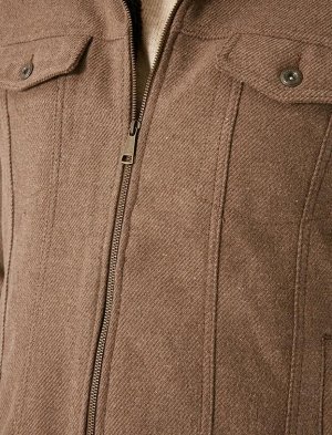 Куртка с карманом на молнии и отделкой из искусственного меха