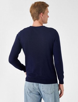 Узорчатый свитер с круглым вырезом