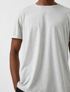 Базовая длинная футболка с круглым вырезом