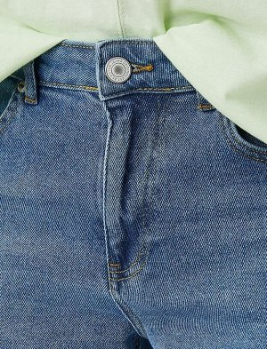 Расклешенные джинсовые шорты