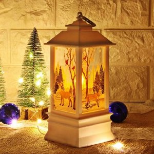 Рождественский фонарь, пластик, светодиодная свеча, 13х5,5 см, питание LR44, цвета в ассортименте