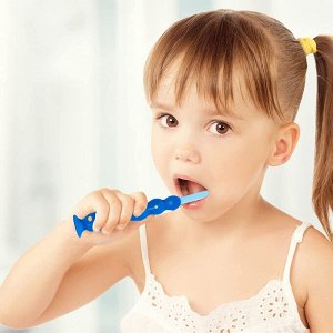 Детская зубная щетка и паста