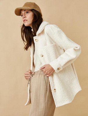 Плюшевая куртка с многослойным воротником и карманом на пуговицах
