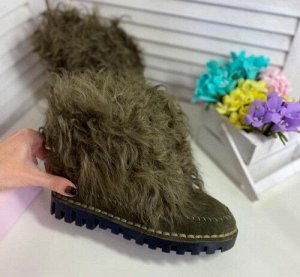 Зимние женские ботинки из натуральной замши и меха