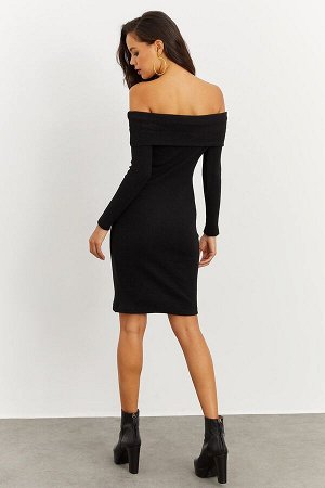 Платье %95 Polyester % 5 Elastan