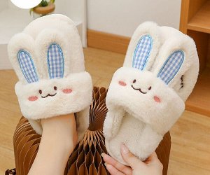 Тапочки домашние женские плюшевые в милом дизайне "Кролики", цвет молочный