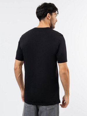 Черная хлопковая футболка с крупным принтом
