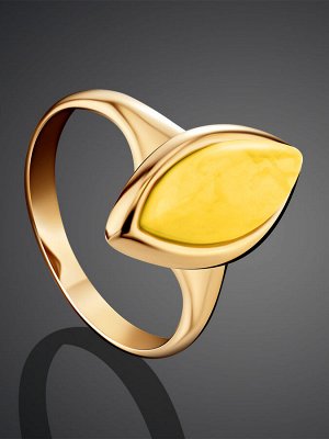 Изысканное золотое кольцо со вставкой из натурального белого янтаря «Амарант»