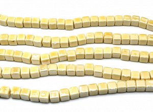 Бусины из керамики кубик 8*8мм, цв.желтый, 30см, 32 бусины