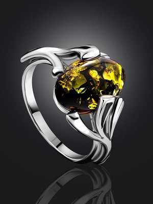 Стильное кольцо из серебра с натуральным зелёным янтарём «Крокус»
