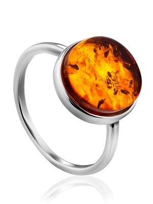 Небольшое аккуратное кольцо «Бенефис» из серебра и янтаря коньячного цвета