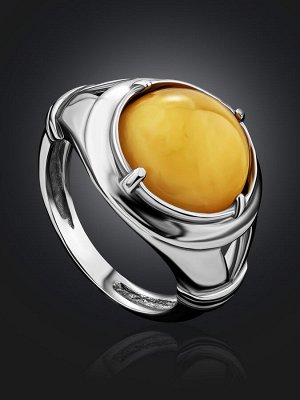 Эффектный мужской перстень со вставкой из натурального медового янтаря «Цезарь»