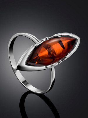 Изысканное удлинённое кольцо из серебра и натурального коньячного янтаря «Годива»
