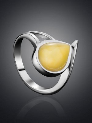 Серебряное кольцо с натуральным медовым янтарем «Фиори»