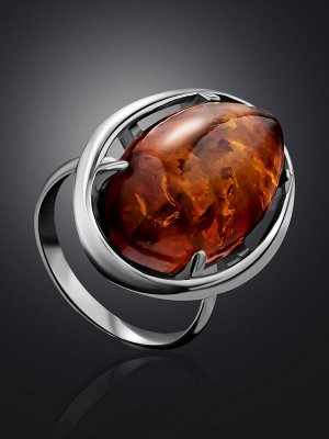 Крупное элегантное кольцо из серебра с янтарём коньячного цвета «Элегия»