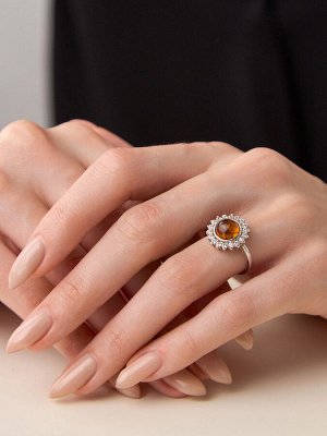 Красивое кольцо из серебра и коньячного янтаря с фианитами «Ренессанс»