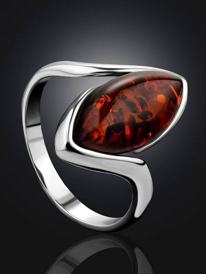 Серебряное кольцо с натуральным балтийским янтарём коньячного цвета «Амидала»