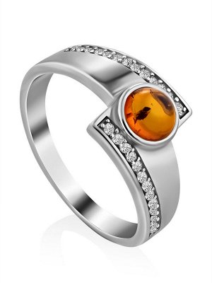 Изысканное серебряное кольцо с коньячным янтарём и кристаллами «Ренессанс»