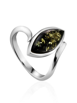 Лёгкое кольцо из серебра с искрящимся зелёным янтарем «Адажио»