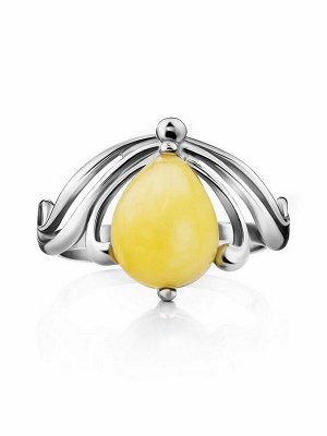 Нежное кольцо из серебра со вставкой янтаря медового цвета «Медея»