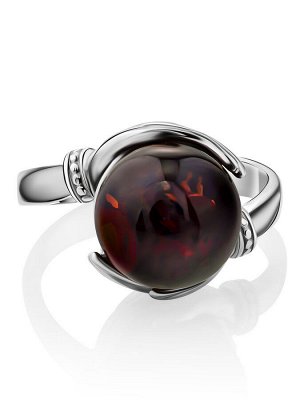 Нежное кольцо из серебра с круглой вставкой из янтаря «Объятия»