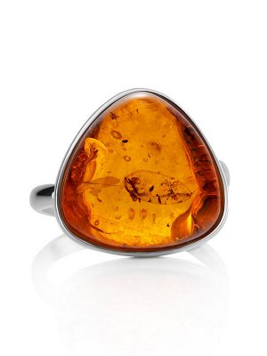 Серебряное кольцо с натуральным искрящимся коньячным янтарем треугольной формы «Дельта»