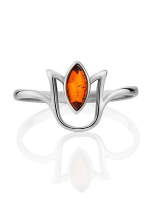 Изящное кольцо «Тюльпан» из серебра с янтарём коньячного цвета