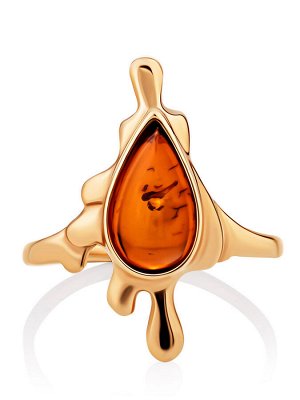 Оригинальное кольцо из позолоченного серебра с янтарём коньячного цвета «Иллюзия»