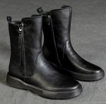 Женские ботинки из натуральной кожи на молнии сбоку утепленные  черные