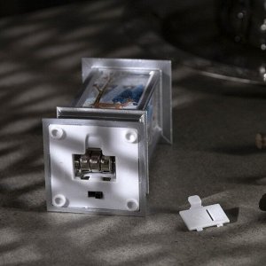 Светодиодная фигура «Фонарь с оленем» 5.5 x 13 x 5.5 см, пластик, батарейки AG13х3 (в комплекте), свечение тёплое белое