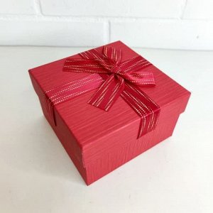Коробка подарочная с бантом