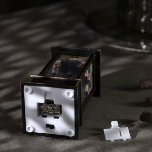 Светодиодная фигура «Камин с носками» 5.5x13x5.5 см, пластик, батарейки AG13x3 (в комплекте), свечение тёплое белое