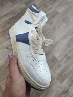 Кроссовки