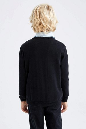 Трикотажный свитер Slim Fit Back To School с V-образным вырезом для мальчиков