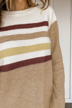 Бежевый свитер в полоску в стиле колорблок