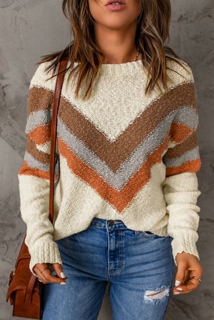 Бежевый свитер с геометрическим узором и спущенной линией плеча