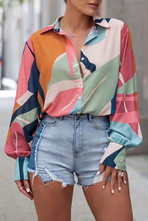 Разноцветная рубашка с отложным воротником и абстрактным принтом