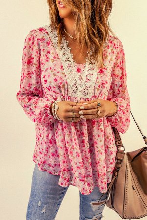 Розовая блузка с цветочным принтом и V-образным вырезом с кружевом