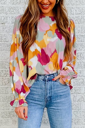 Цветная блуза с абстрактным принтом и длинным рукавом
